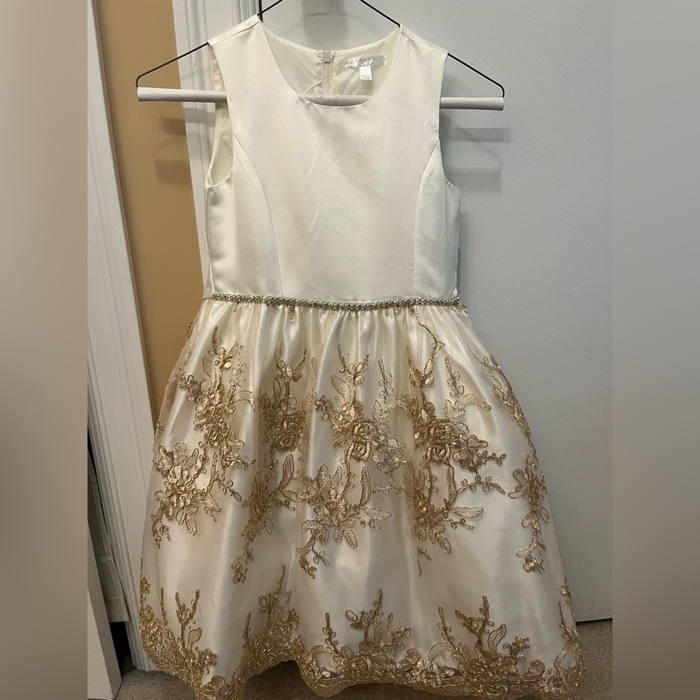 Like new dress gown great for any party